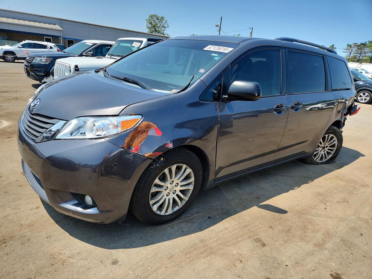 5TDYK3DC7ES450607 · 2014 TOYOTA SIENNA