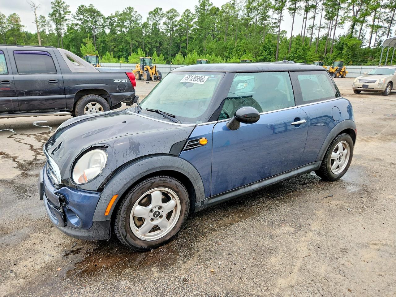 WMWSU3C55BT095191 · 2011 MINI COOPER