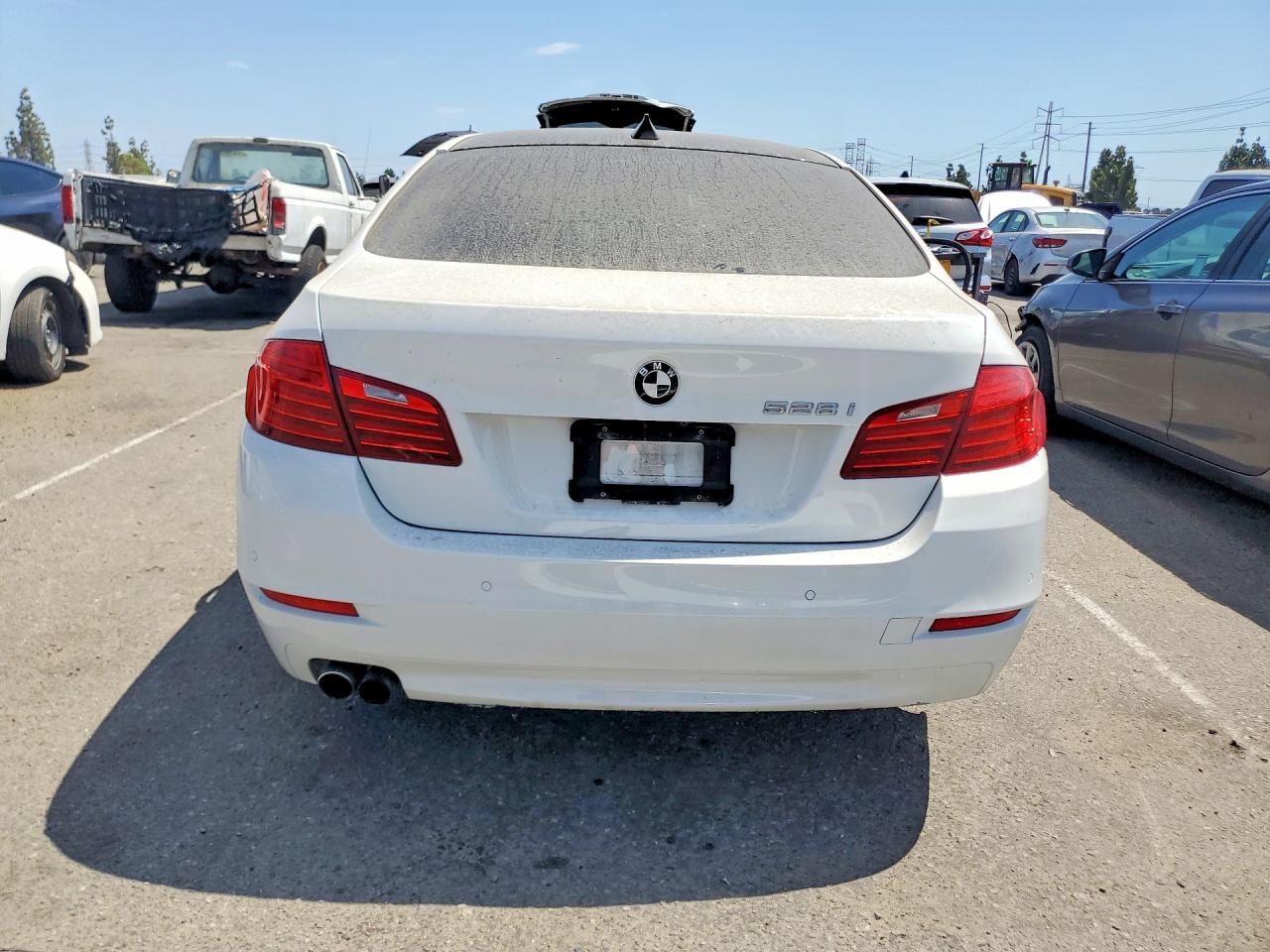 WBA5A5C58FD518136 · 2015 BMW 528 · 6/13