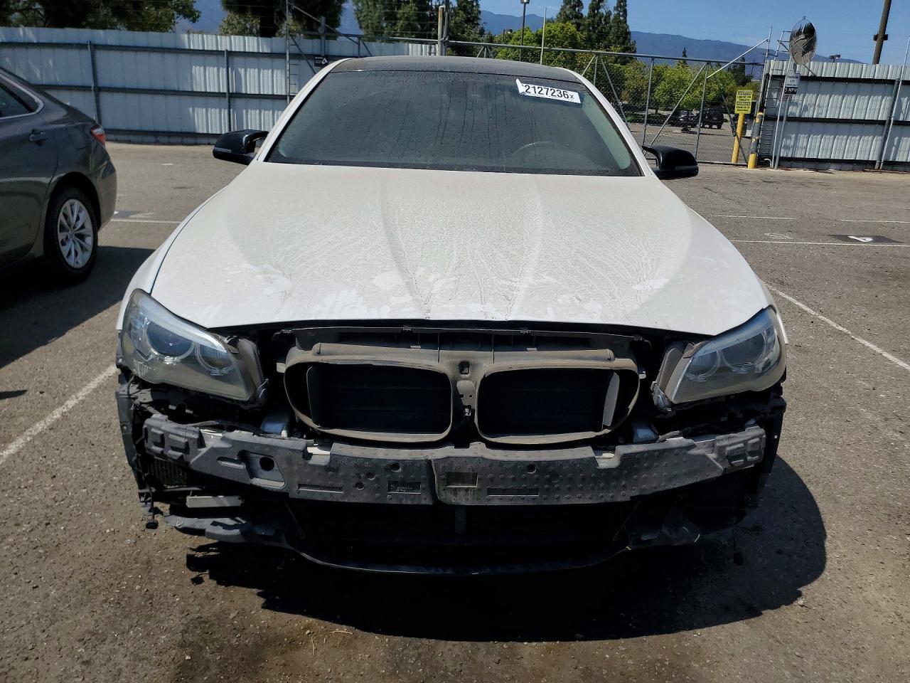 WBA5A5C58FD518136 · 2015 BMW 528 · 5/13
