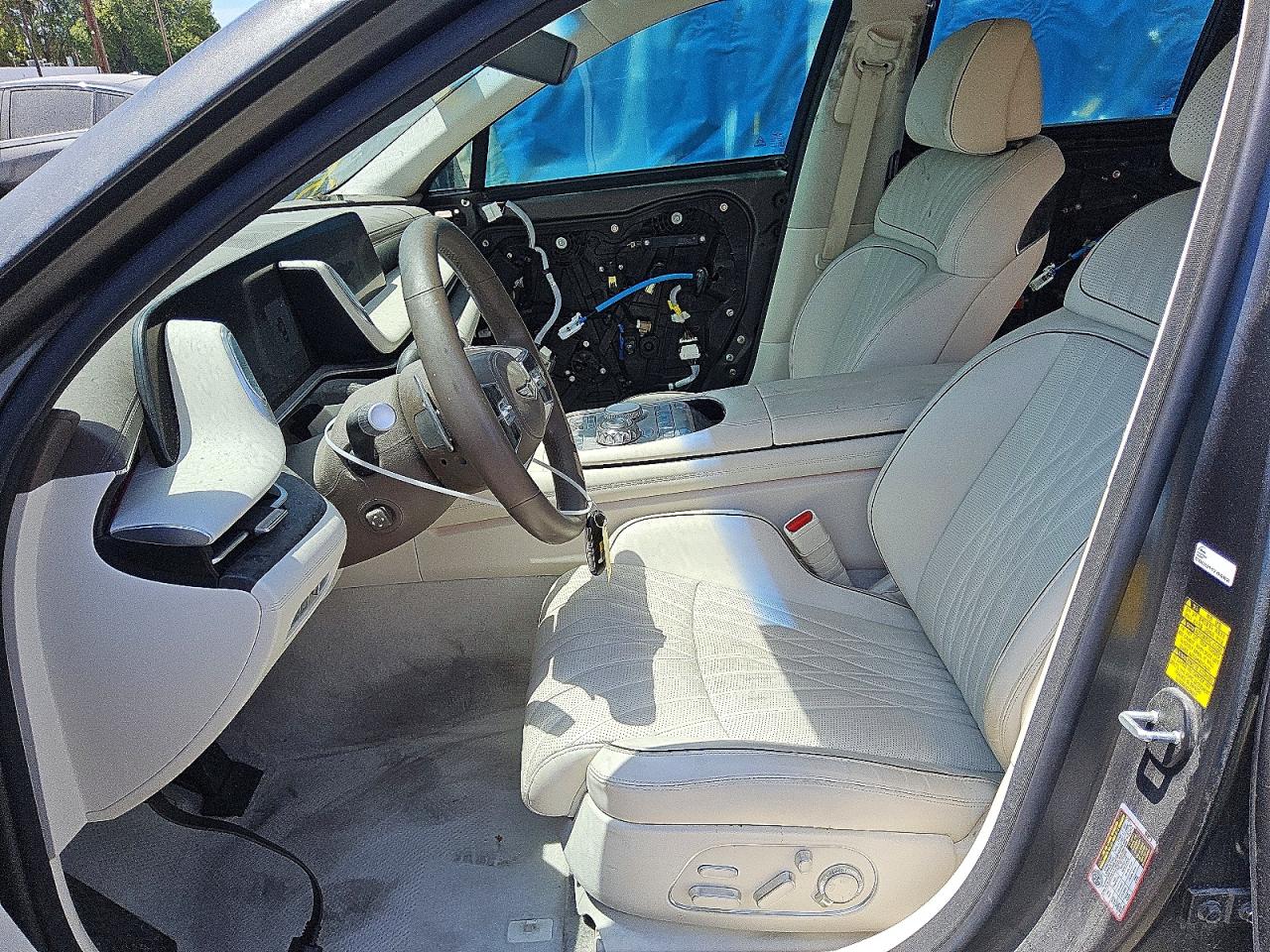KMTFC4SDXPU013061 · 2023 GENESIS G90 · 7/13