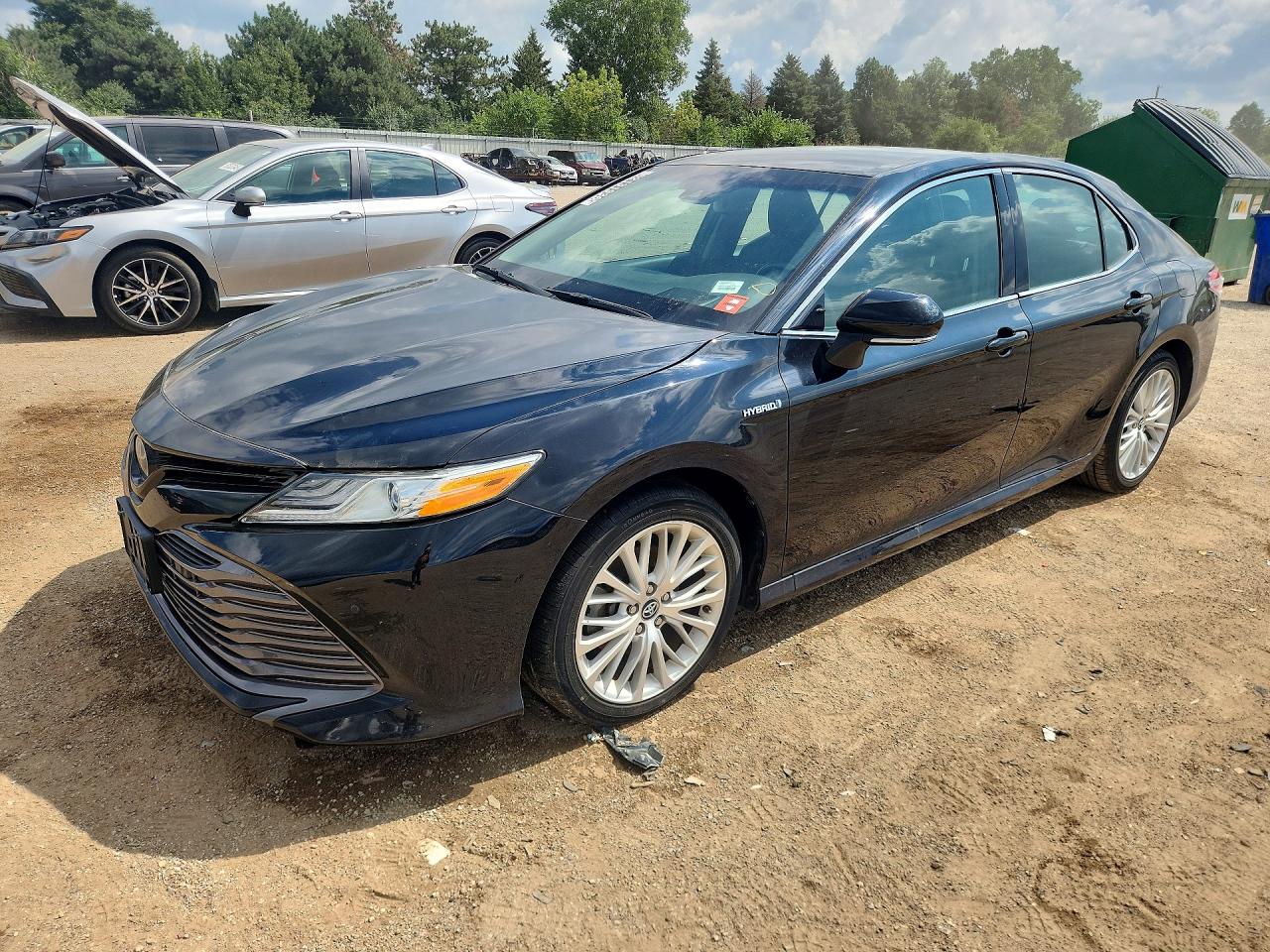 4T1B21HK1JU509020 · 2018 TOYOTA CAMRY HYBRID