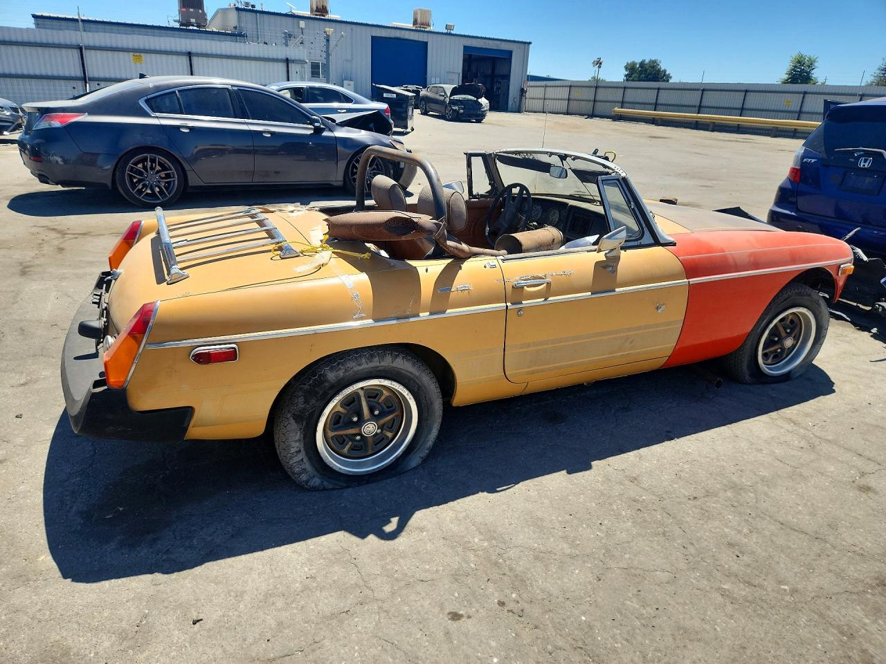 GHN5UH425190G · 1977 MG B · 3/12