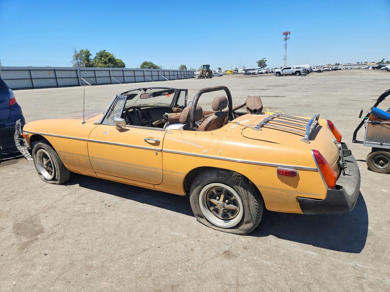 GHN5UH425190G · 1977 MG B · 2/12