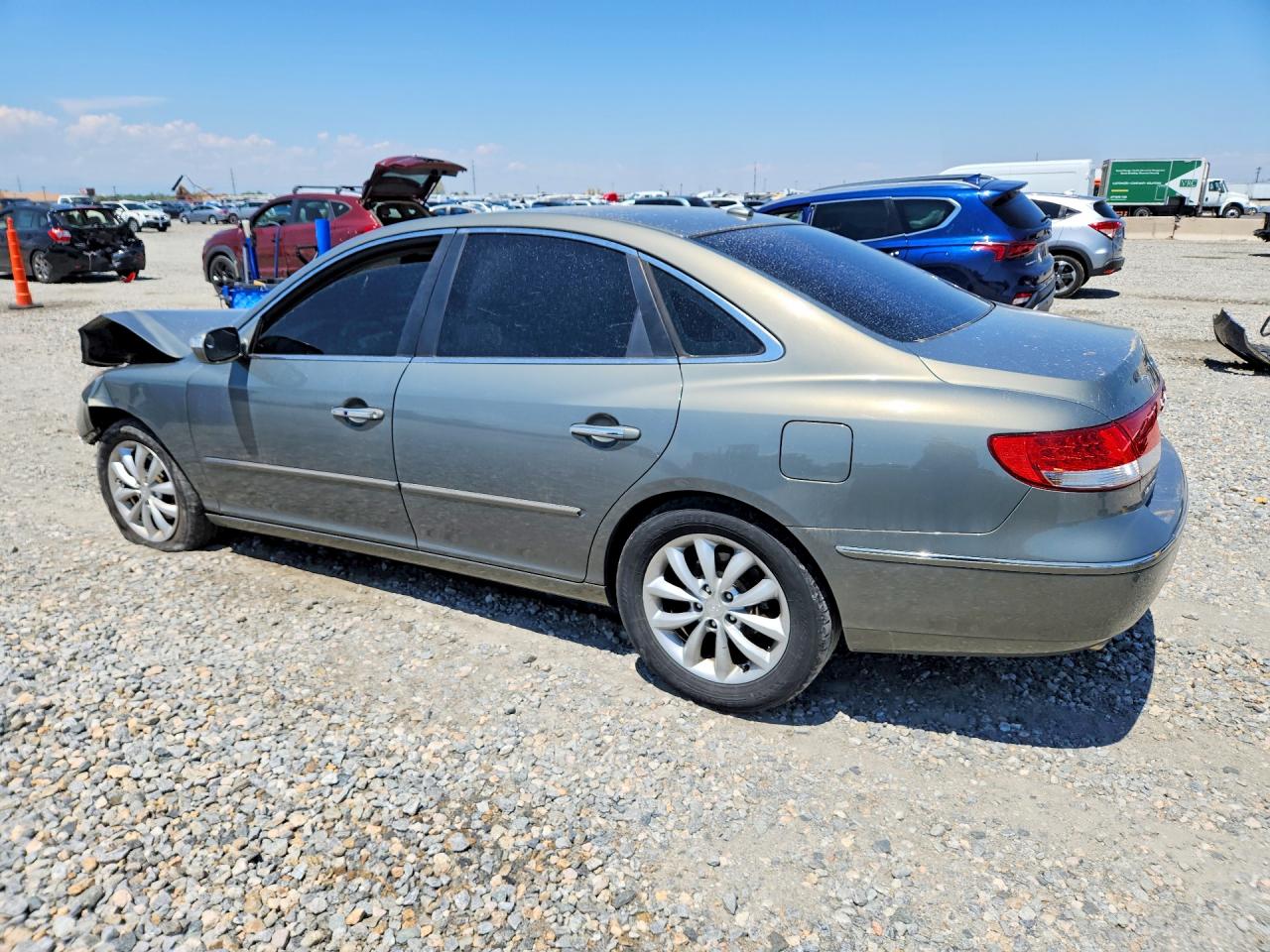 KMHFC46F68A286670 · 2008 HYUNDAI AZERA LIMITED · 2/13
