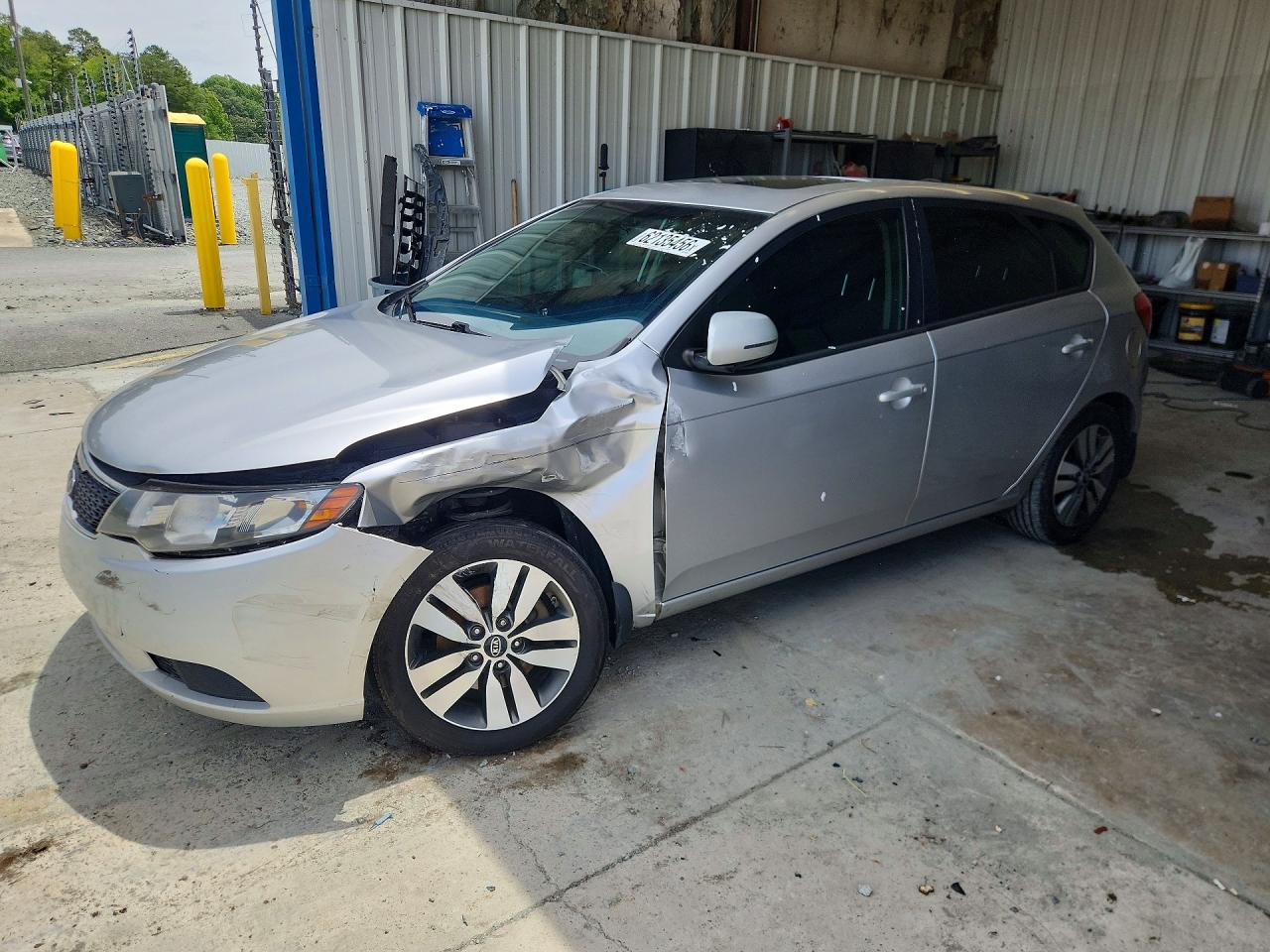 2013 KIA FORTE5