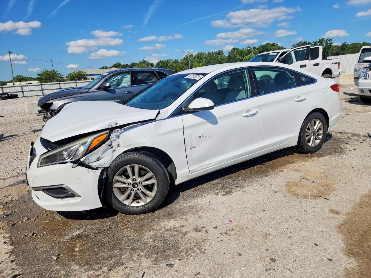 5NPE24AF2GH264098 · 2016 HYUNDAI SONATA