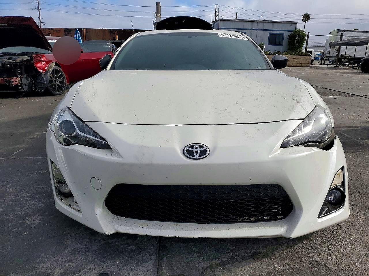 JF1ZNAA16G8700029 · 2016 SCION FR-S · 5/12