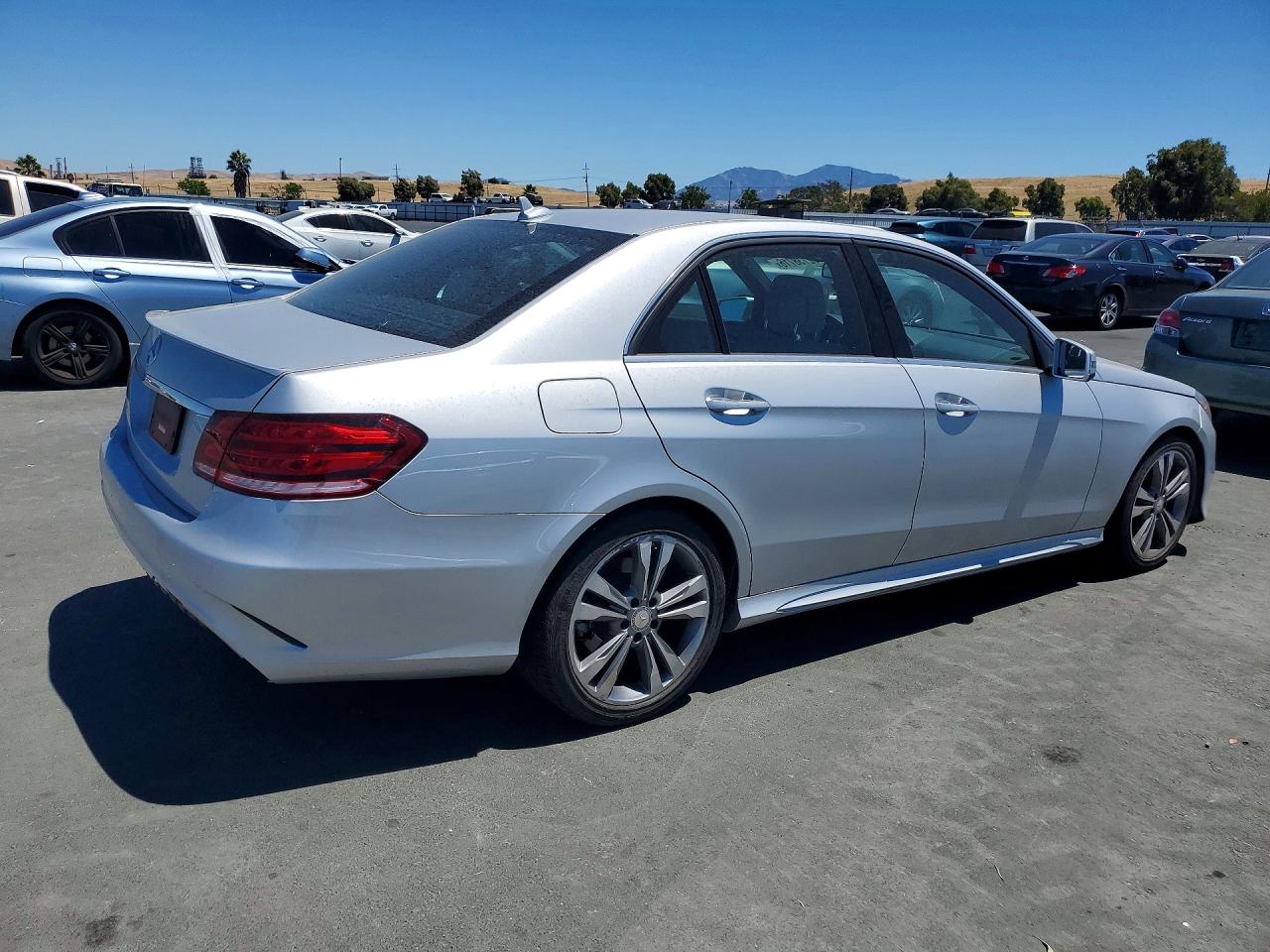 WDDHF5KB5GB324837 · 2016 MERCEDES-BENZ E · 3/12