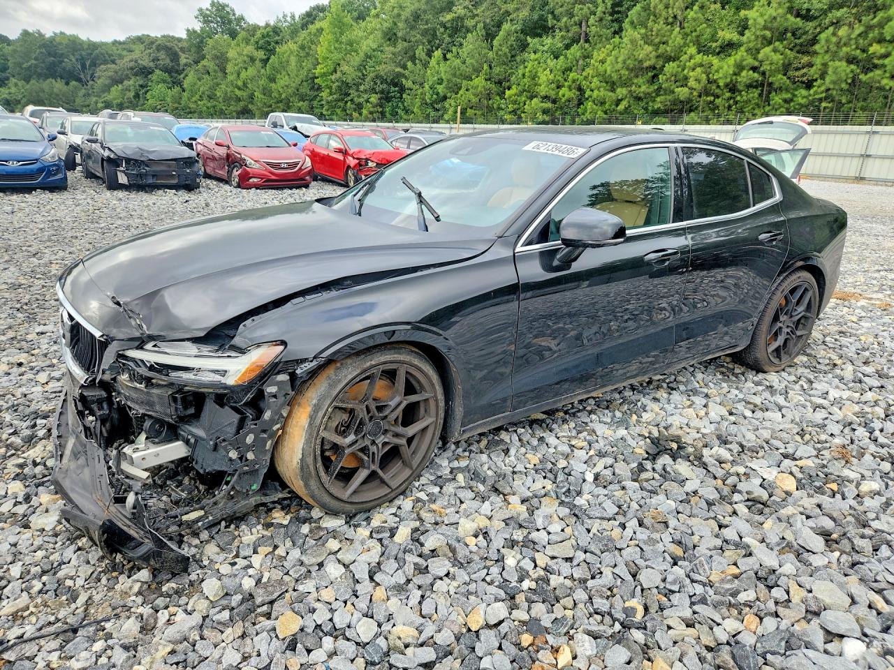 7JRA22TL0KG001919 · 2019 VOLVO S60