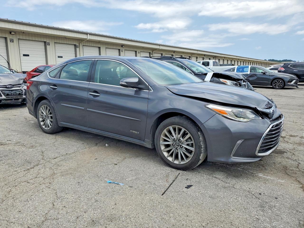 4T1BD1EB5JU062318 · 2018 TOYOTA AVALON HYBRID · 4/12