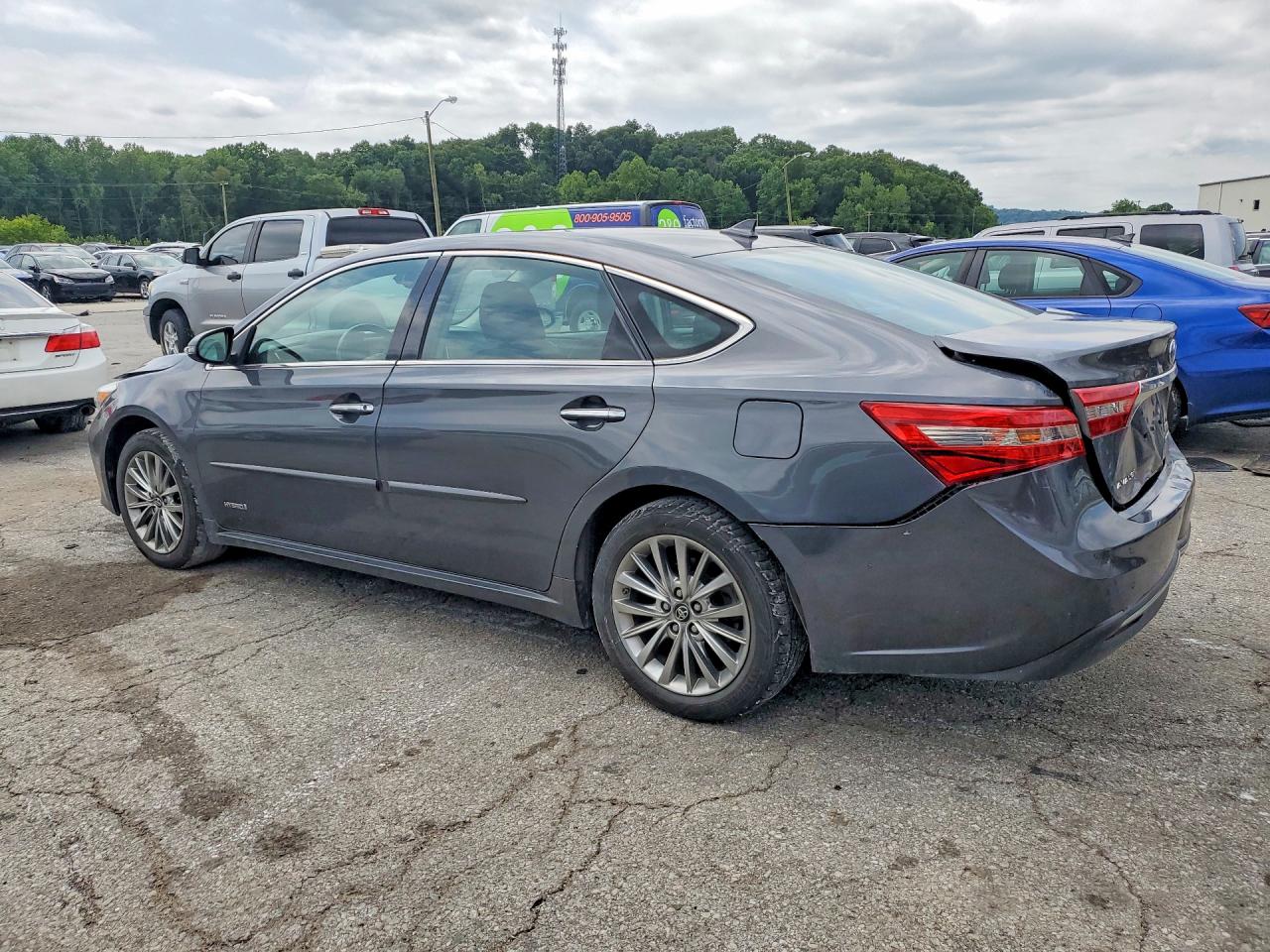 4T1BD1EB5JU062318 · 2018 TOYOTA AVALON HYBRID · 2/12