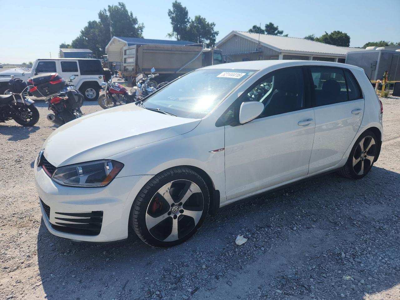3VW4T7AU5FM026194 · 2015 VOLKSWAGEN GTI