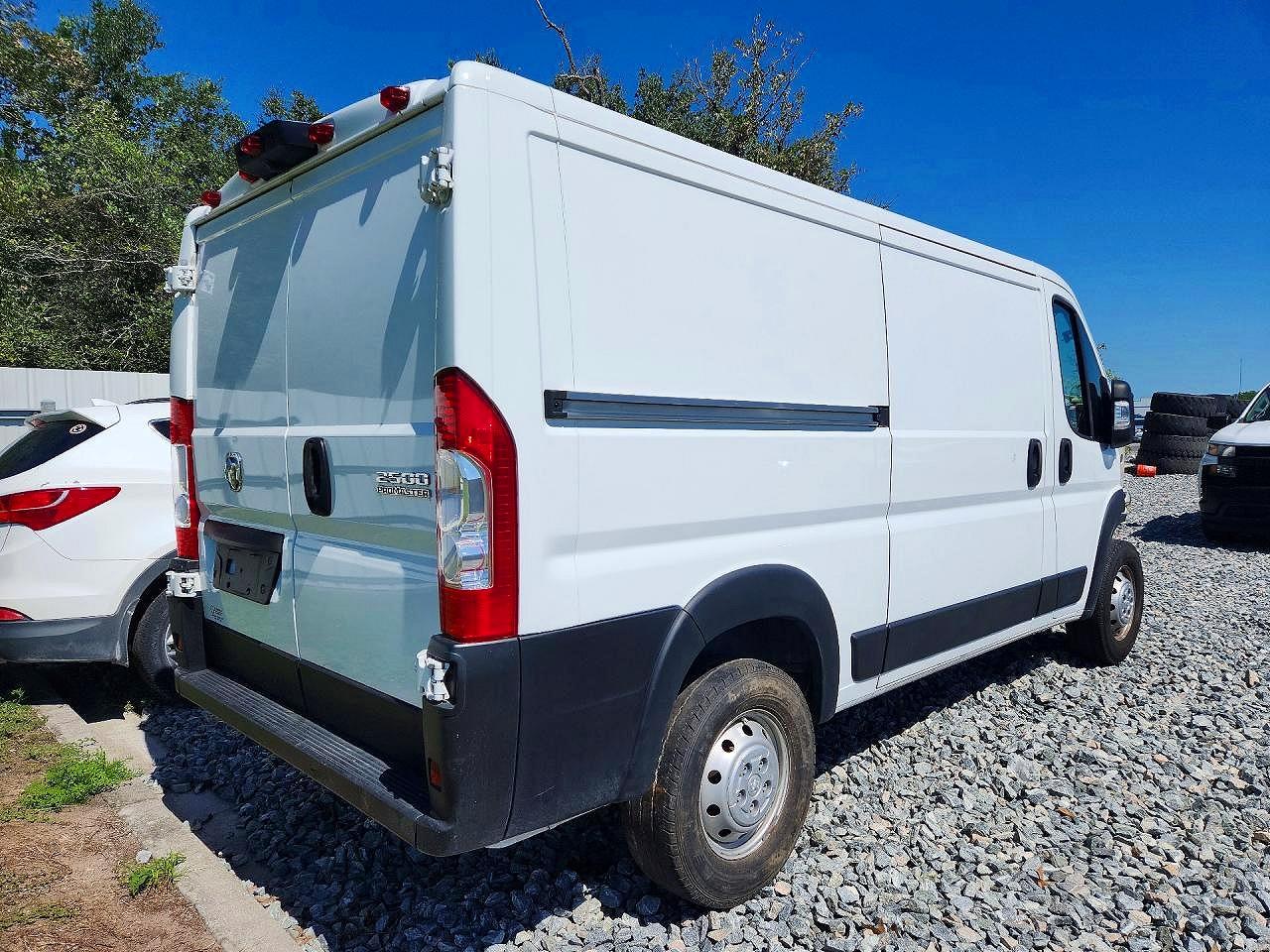 3C6LRVVG0SE513241 · 2025 RAM PROMASTER 2500 · 3/14