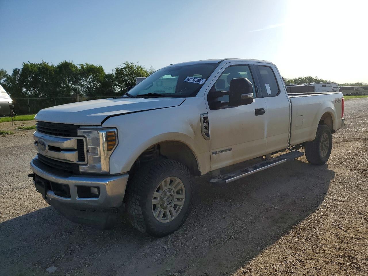 1FT7X2BT8KEG41268 · 2019 FORD F250