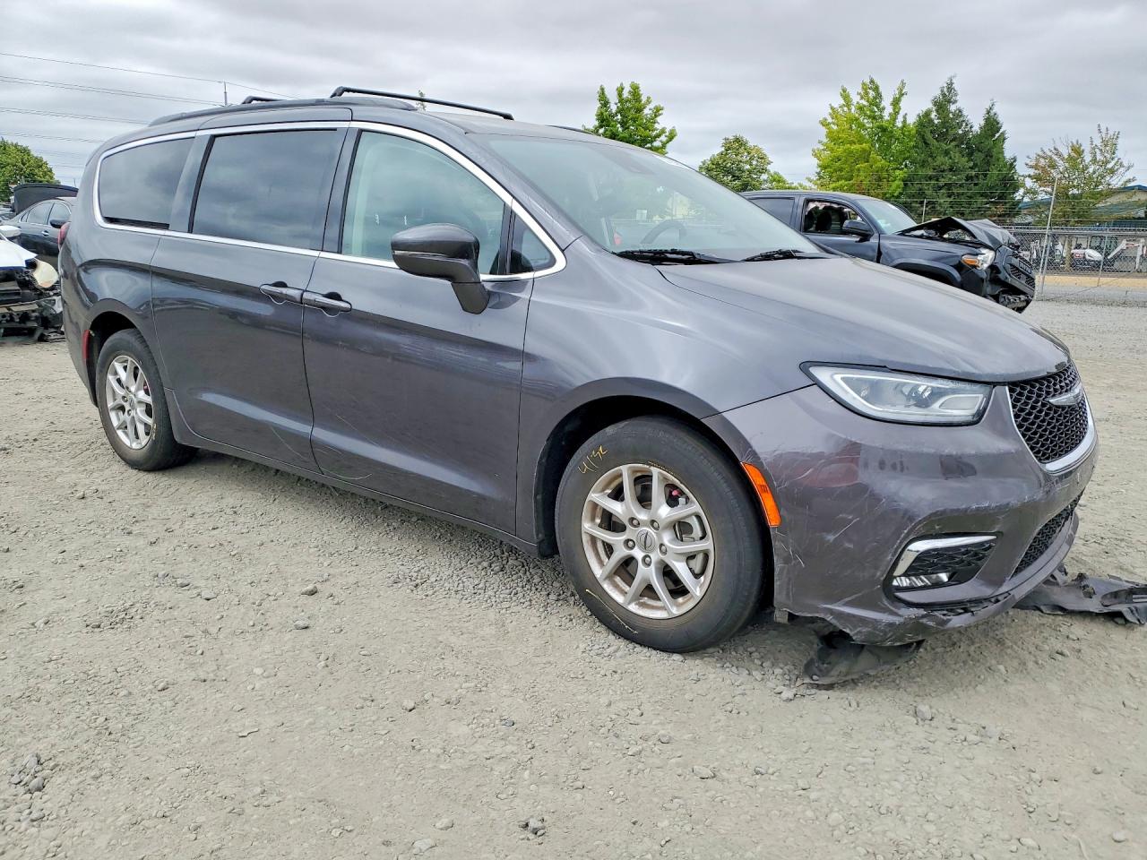 2C4RC1BG3NR195152 · 2022 CHRYSLER PACIFICA · 4/13