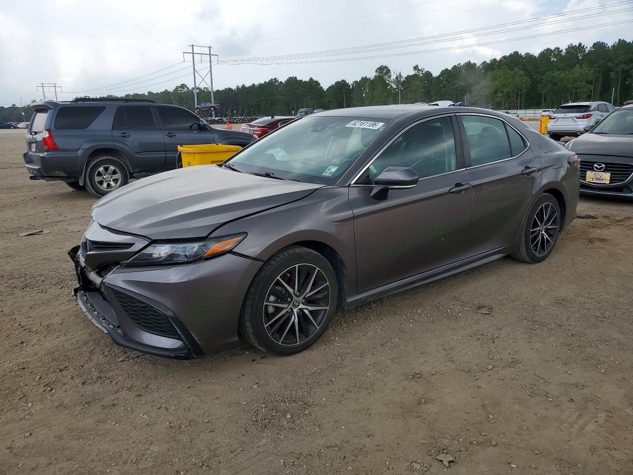 4T1G11AK4NU671975 · 2022 TOYOTA CAMRY