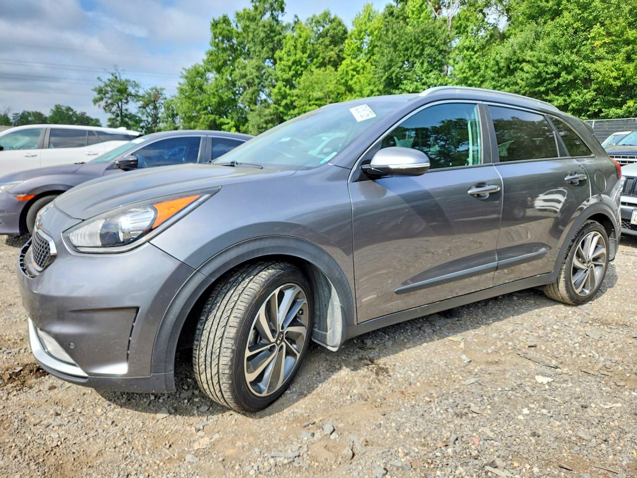 KNDCE3LC1H5063418 · 2017 KIA NIRO