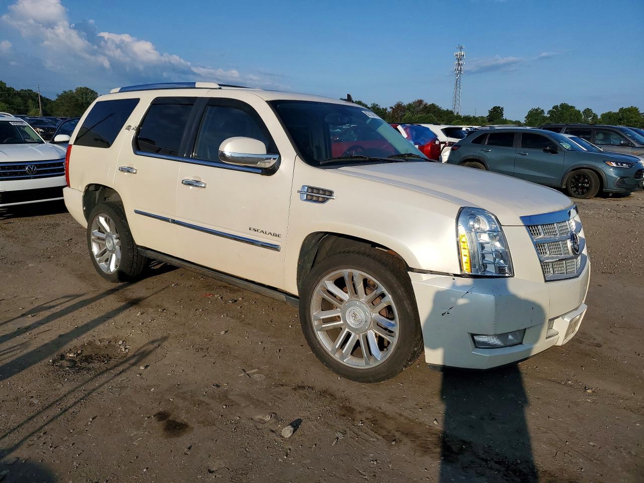 1GYS4DEF7BR260583 · 2011 CADILLAC ESCALADE · 4/13
