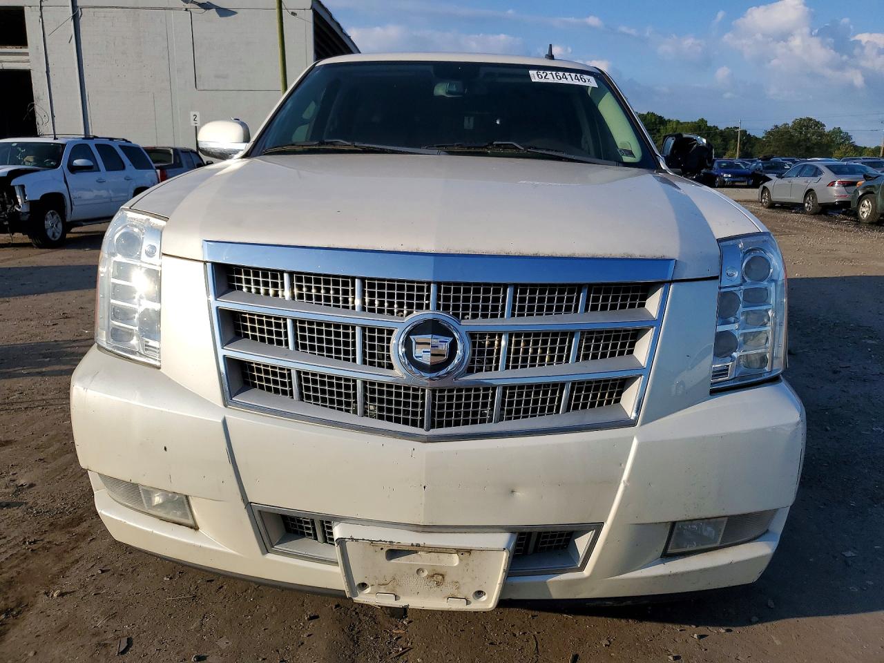 1GYS4DEF7BR260583 · 2011 CADILLAC ESCALADE · 5/13