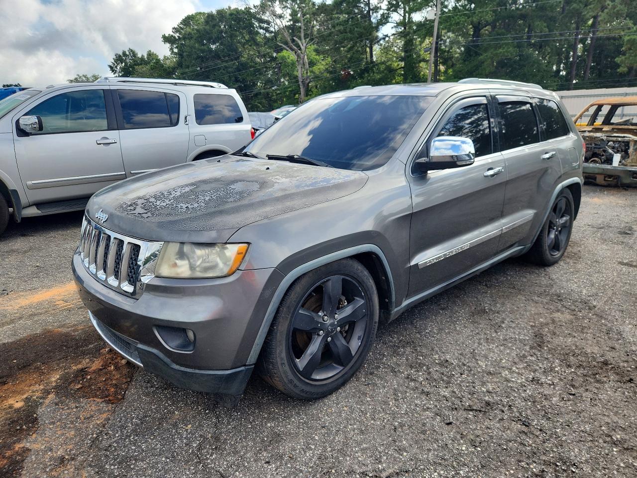 1J4RR6GT9BC583924 · 2011 JEEP GRAND CHEROKEE