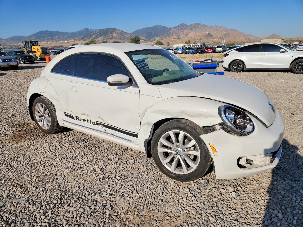 3VWJL7AT6EM615201 · 2014 VOLKSWAGEN BEETLE · 4/12