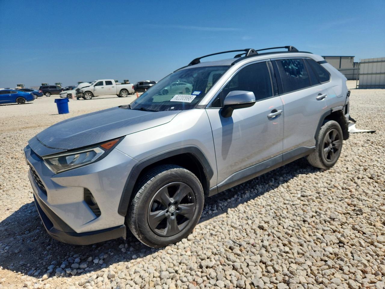 2T3W1RFV9KW018686 · 2019 TOYOTA RAV4