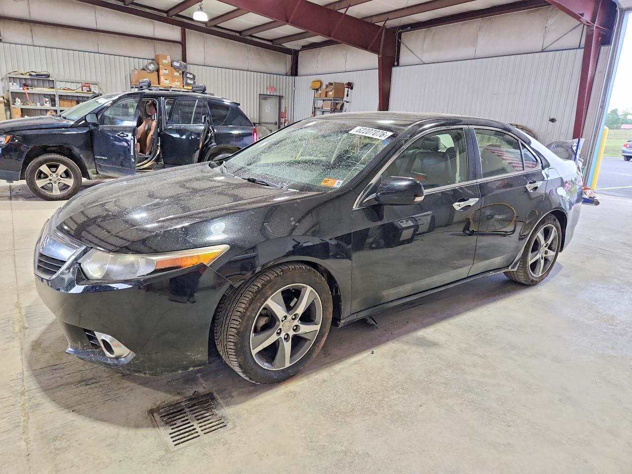 JH4CU2F65DC006033 · 2013 ACURA TSX