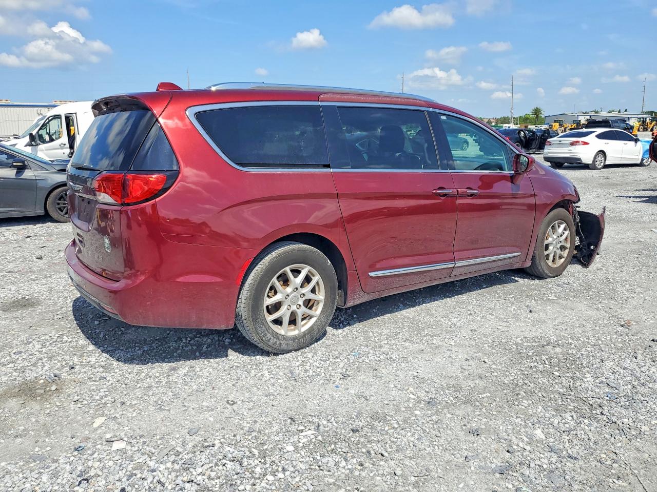 2C4RC1BG7LR113842 · 2020 CHRYSLER PACIFICA · 3/13