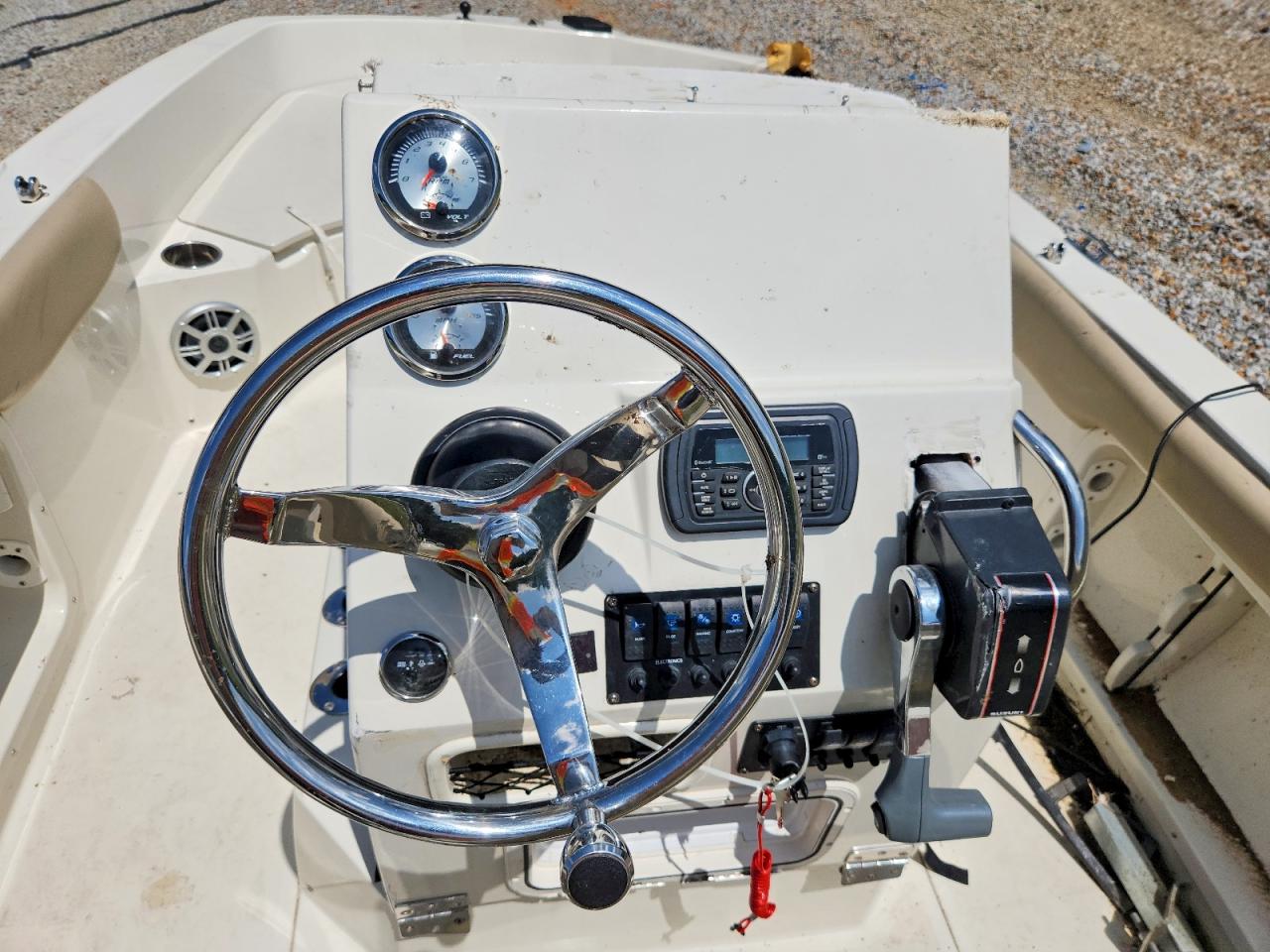 PNYUSE32H617 · 2017 STINGRAY BOATS 186CC · 9/10
