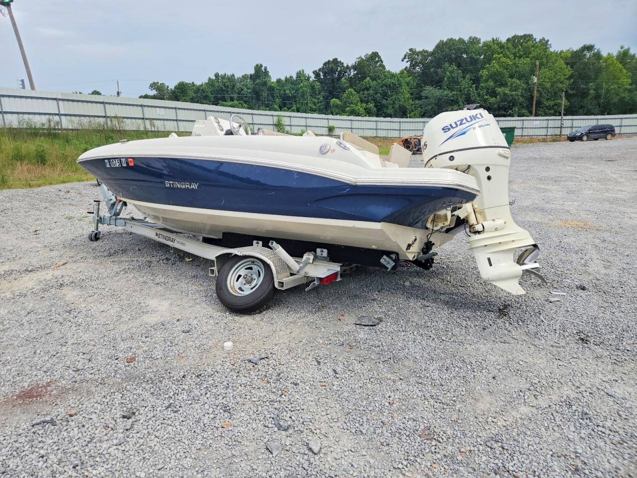 PNYUSE32H617 · 2017 STINGRAY BOATS 186CC · 3/10