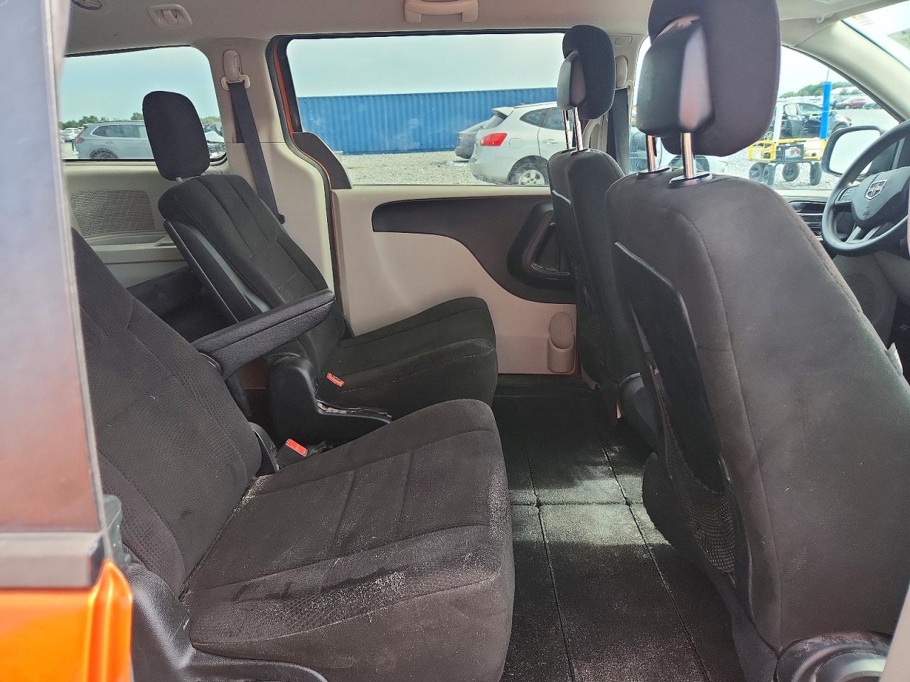 2D4RN4DG1BR697374 · 2011 DODGE GRAND CARAVAN · 11/13