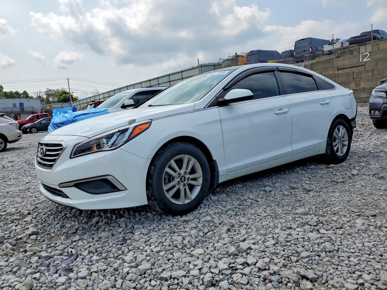 5NPE24AF3HH558031 · 2017 HYUNDAI SONATA