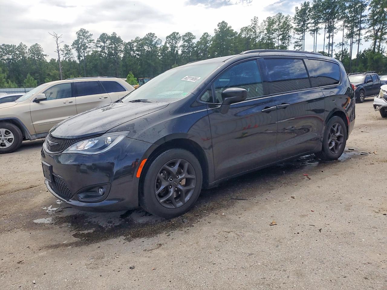 2C4RC1BG2JR157325 · 2018 CHRYSLER PACIFICA
