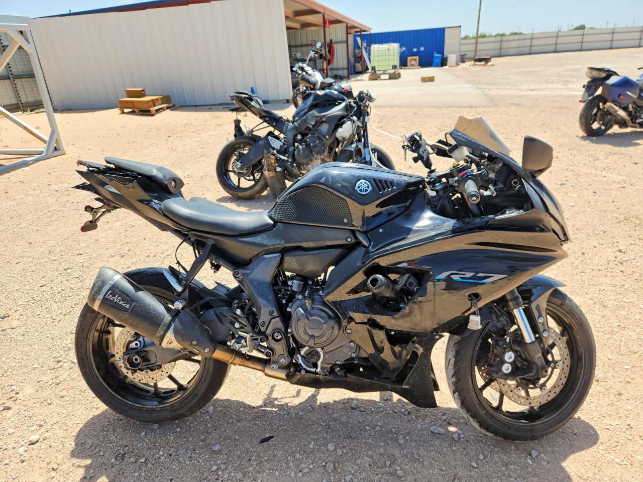 JYARM38E2NA001225 · 2022 YAMAHA YZFR7