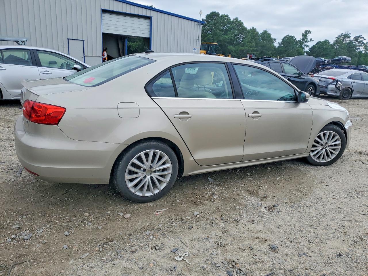 3VWLL7AJ1EM244598 · 2014 VOLKSWAGEN JETTA · 3/13