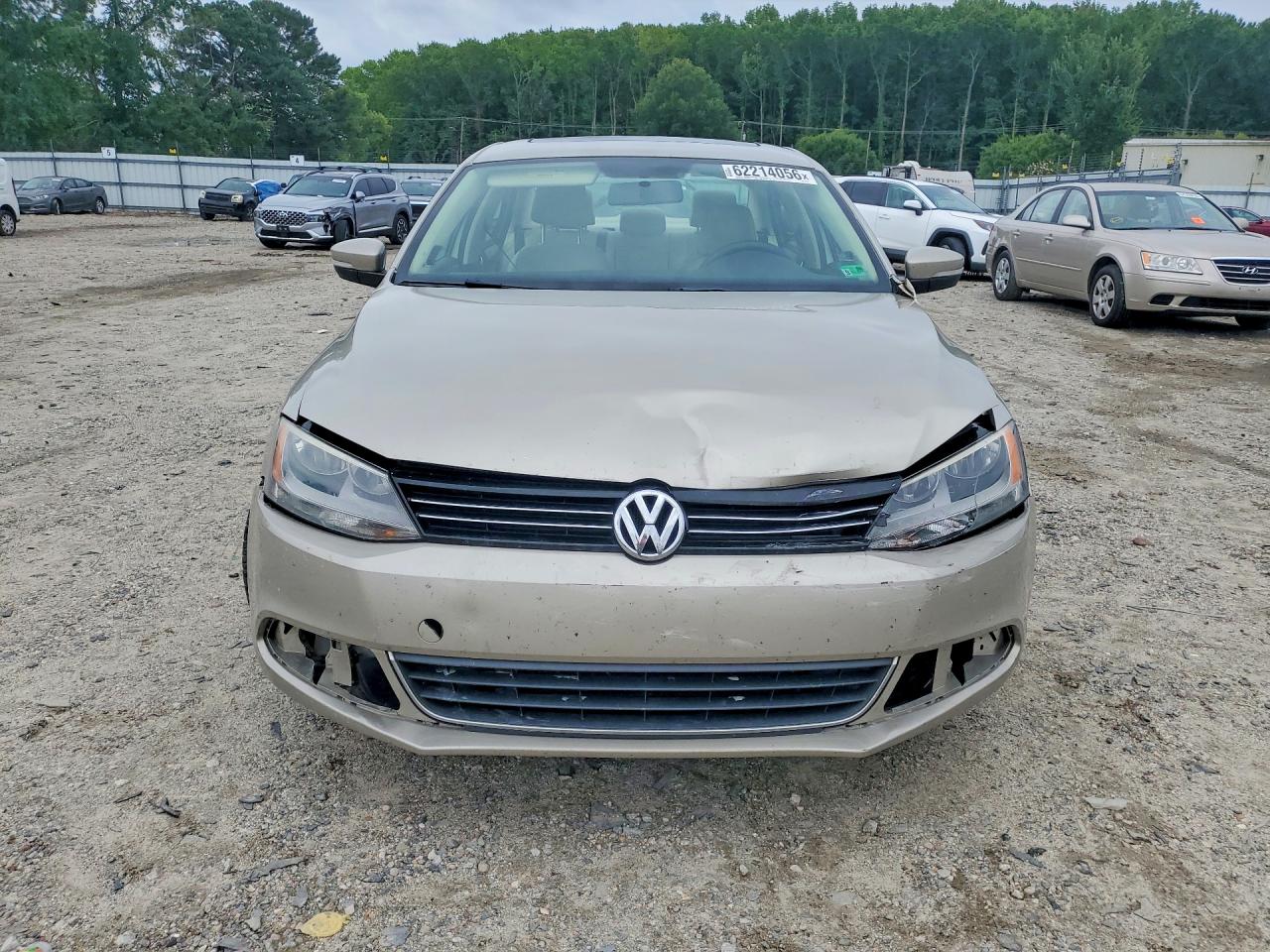3VWLL7AJ1EM244598 · 2014 VOLKSWAGEN JETTA · 5/13