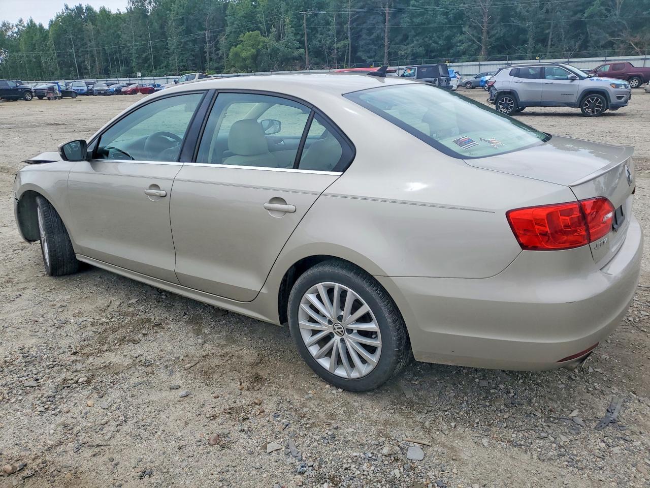 3VWLL7AJ1EM244598 · 2014 VOLKSWAGEN JETTA · 2/13