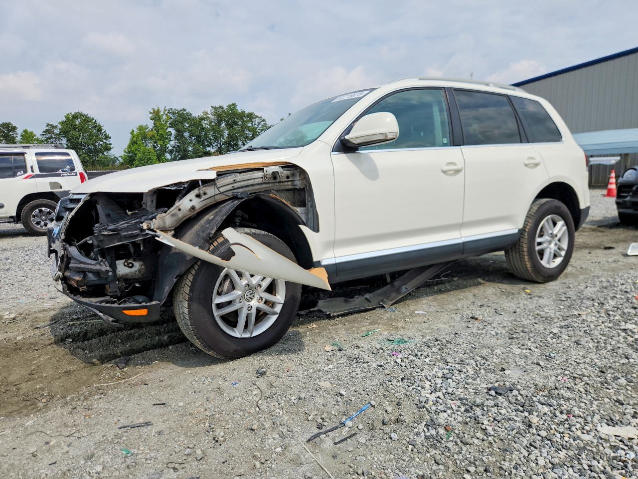 2010 VOLKSWAGEN TOUAREG