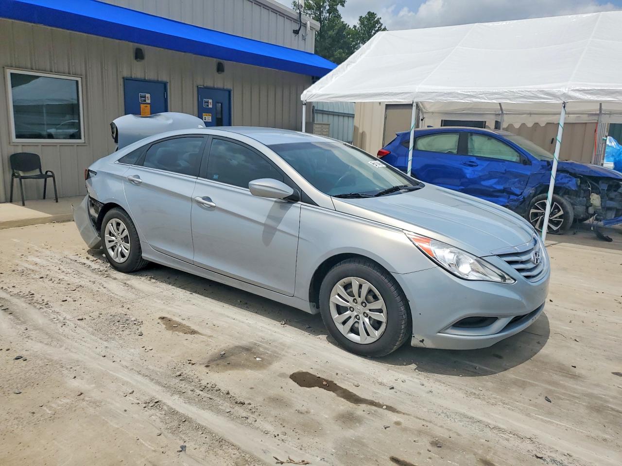 5NPEB4AC7BH236408 · 2011 HYUNDAI SONATA · 4/13