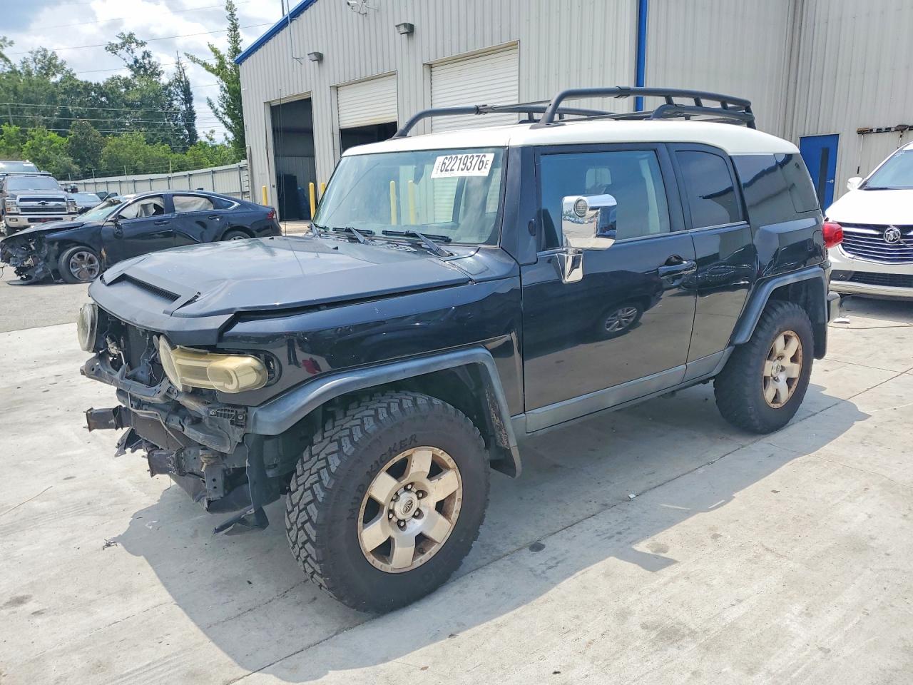 JTEZU11F08K002928 · 2008 TOYOTA FJ CRUISER