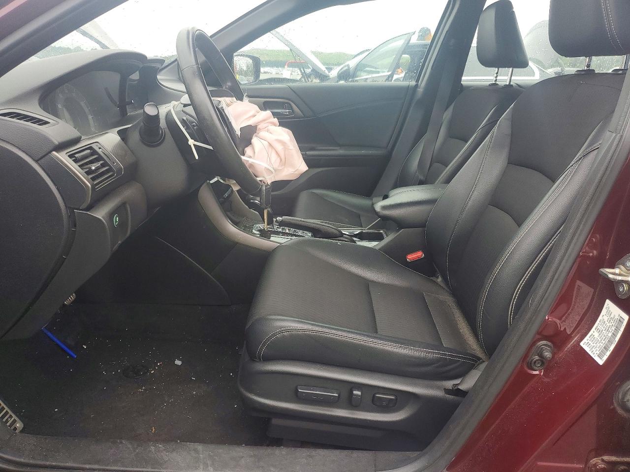 1HGCR2F54GA215923 · 2016 HONDA ACCORD · 7/13