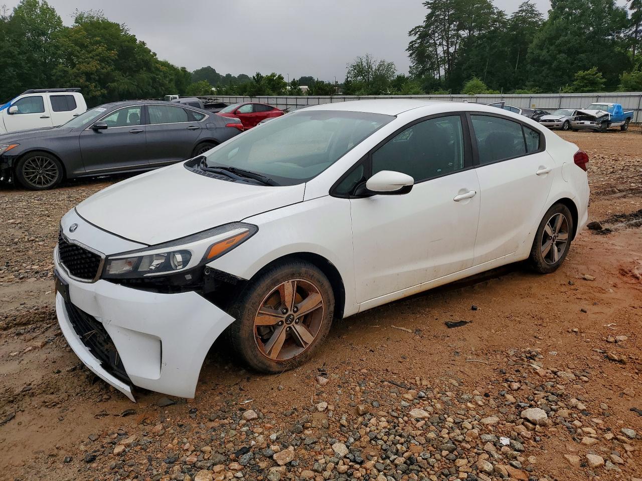 3KPFL4A74JE225504 · 2018 KIA FORTE