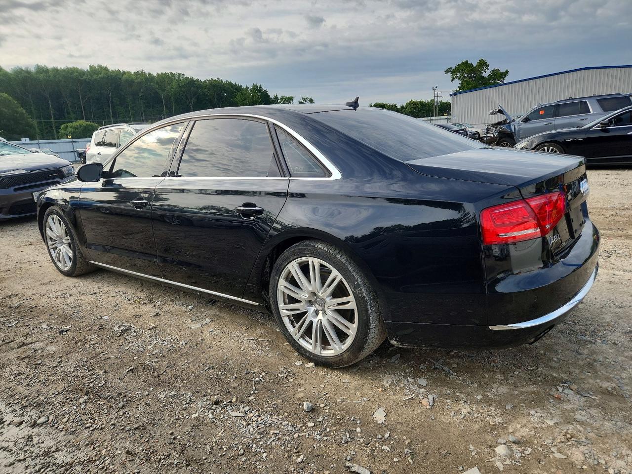 WAURGAFD7EN008333 · 2014 AUDI A8 · 2/12