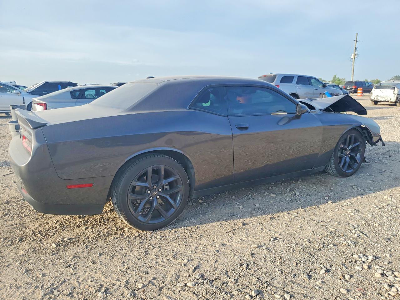 2C3CDZJGXNH215555 · 2022 DODGE CHALLENGER · 3/13