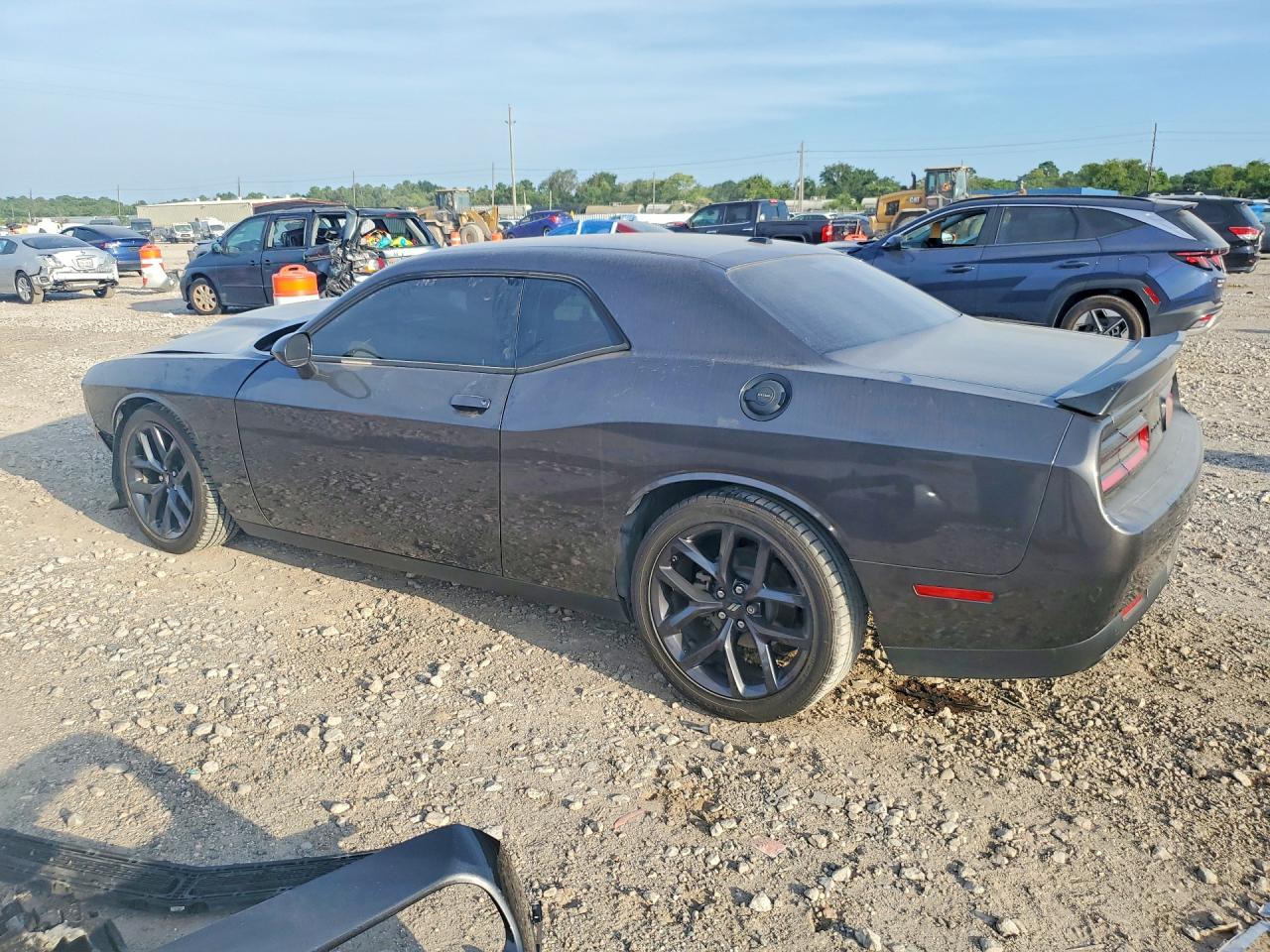 2C3CDZJGXNH215555 · 2022 DODGE CHALLENGER · 2/13