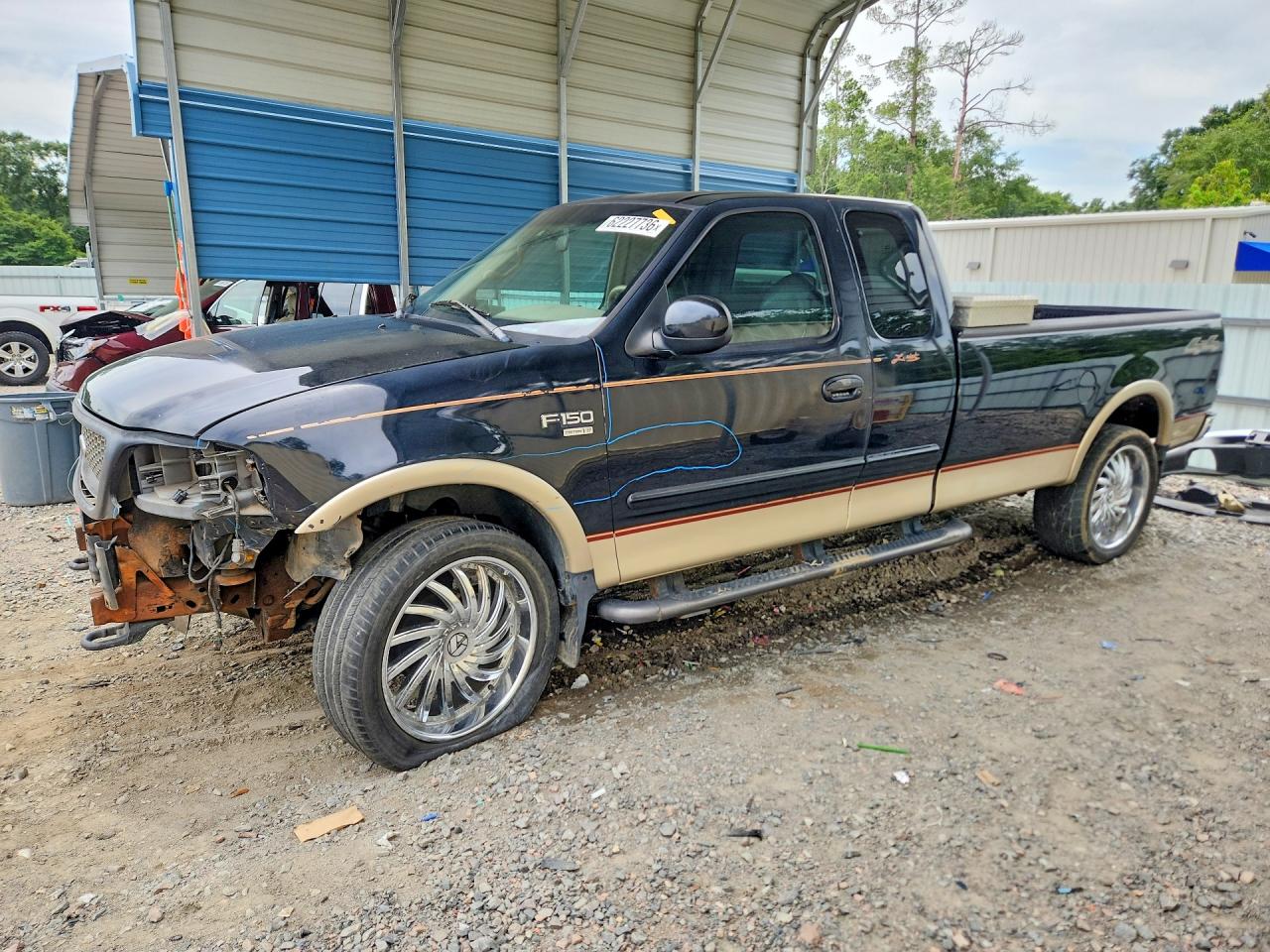 1FTRX18W4YNA57639 · 2000 FORD F150