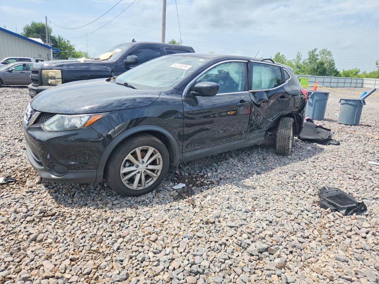 JN1BJ1CP9HW021056 · 2017 NISSAN ROGUE SPORT