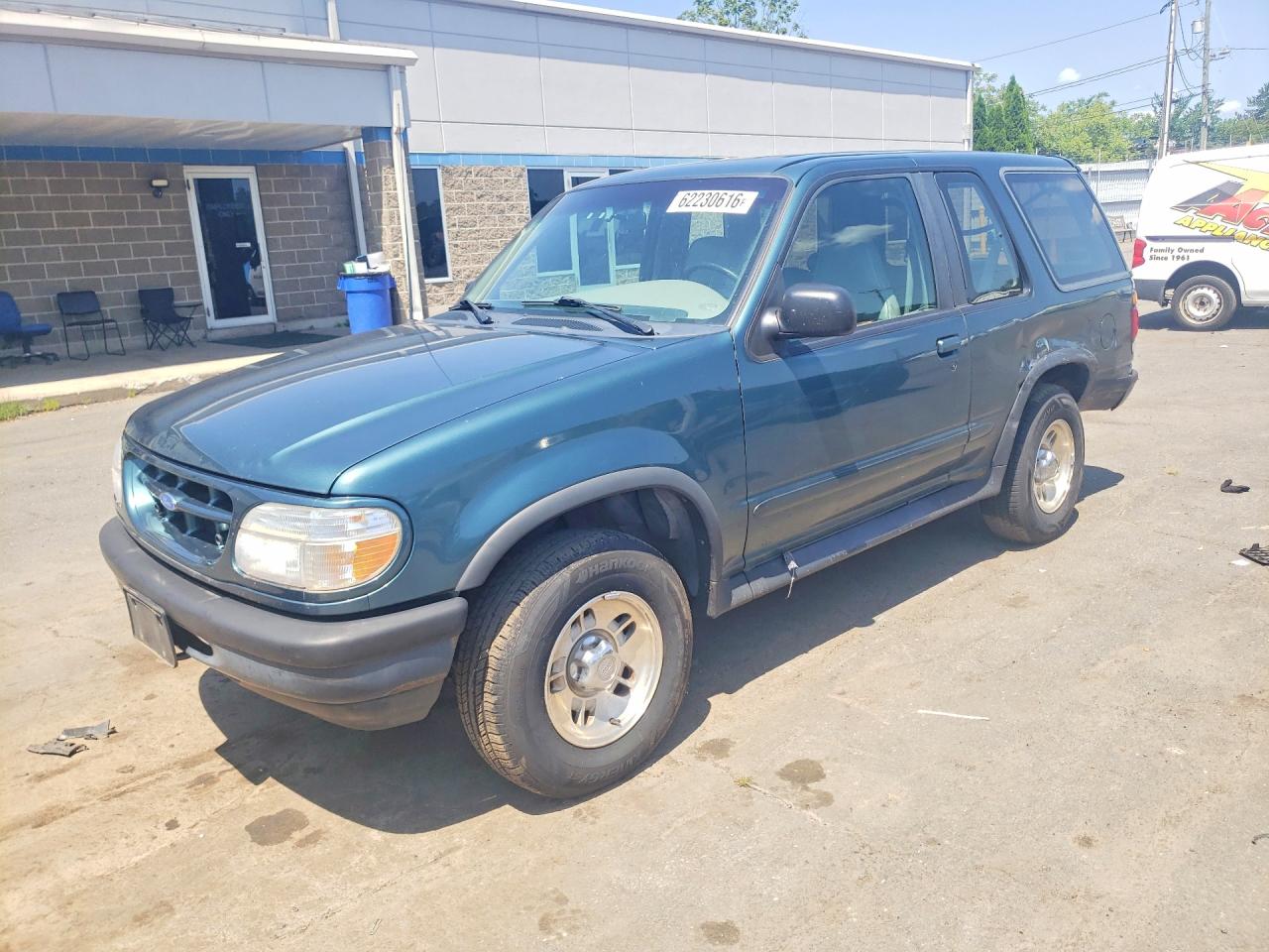 1FMCU24XXVUB83987 · 1997 FORD EXPLORER