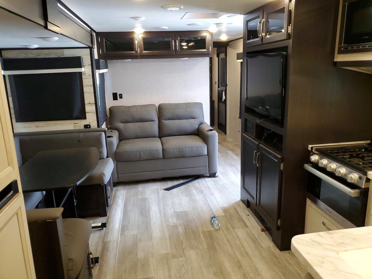 1UJBB0BT7P1JJ0137 · 2023 JAYCO JAY FEATHER · 5/10